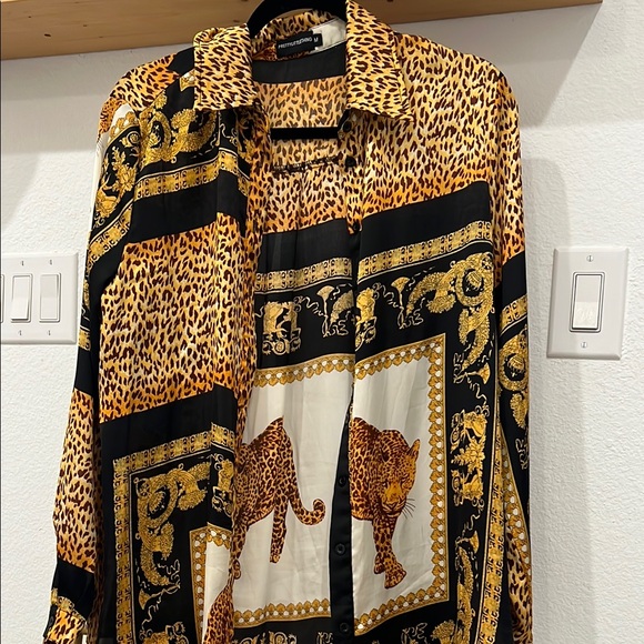 PrettyLittleThing Leopard Print Blouse - Black and Gold - Picture 1 of 1